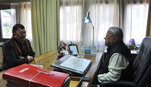 The Governor of Arunachal Pradesh Shri PB Acharya with MLA Shri Kameng Dolo at Raj Bhavan, Itanagar on 29th January 2017.